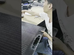 Складчивое солнечное зарядное устройство Складчивое солнечное панельное зарядное устройство Эффективность до 23,5% для легкого хранения